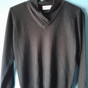 Diversity Vintage  Sweater  Size Petite Small